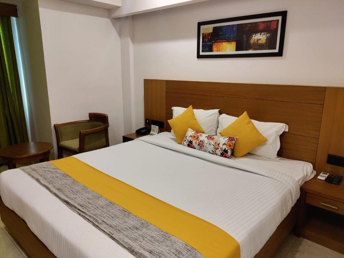 Hotel Park Residency Calicut Buitenkant foto