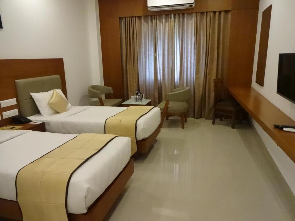 Hotel Park Residency Calicut Buitenkant foto
