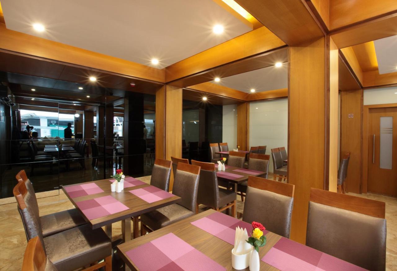 Hotel Park Residency Calicut Buitenkant foto