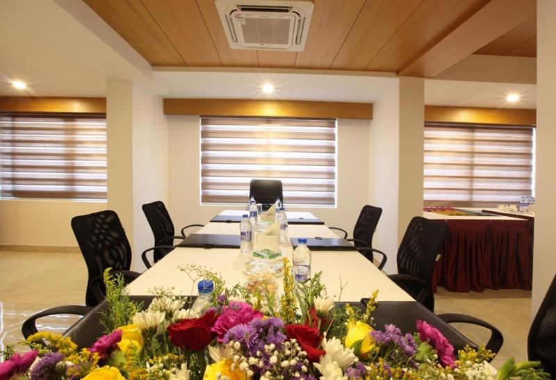 Hotel Park Residency Calicut Buitenkant foto