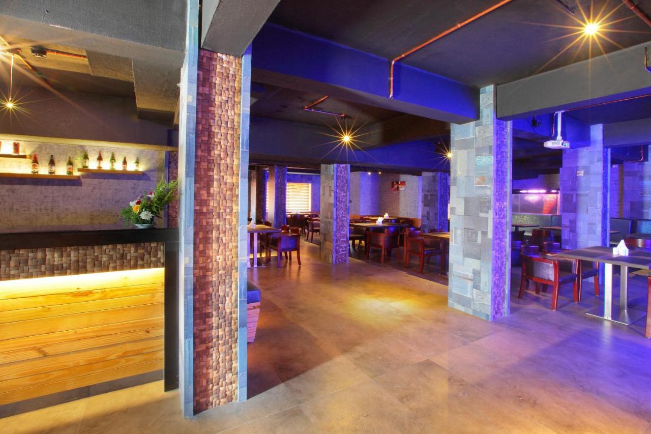 Hotel Park Residency Calicut Buitenkant foto